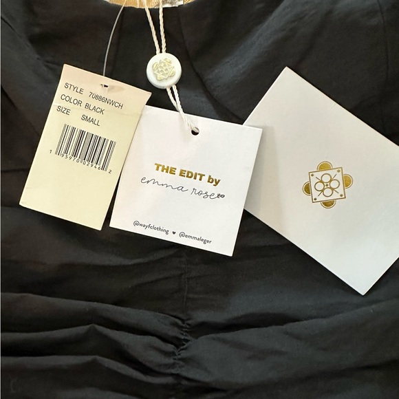 WAYF, The Edit by Emma Rose, black shirt with puff sleeves - Picture 2 of 10